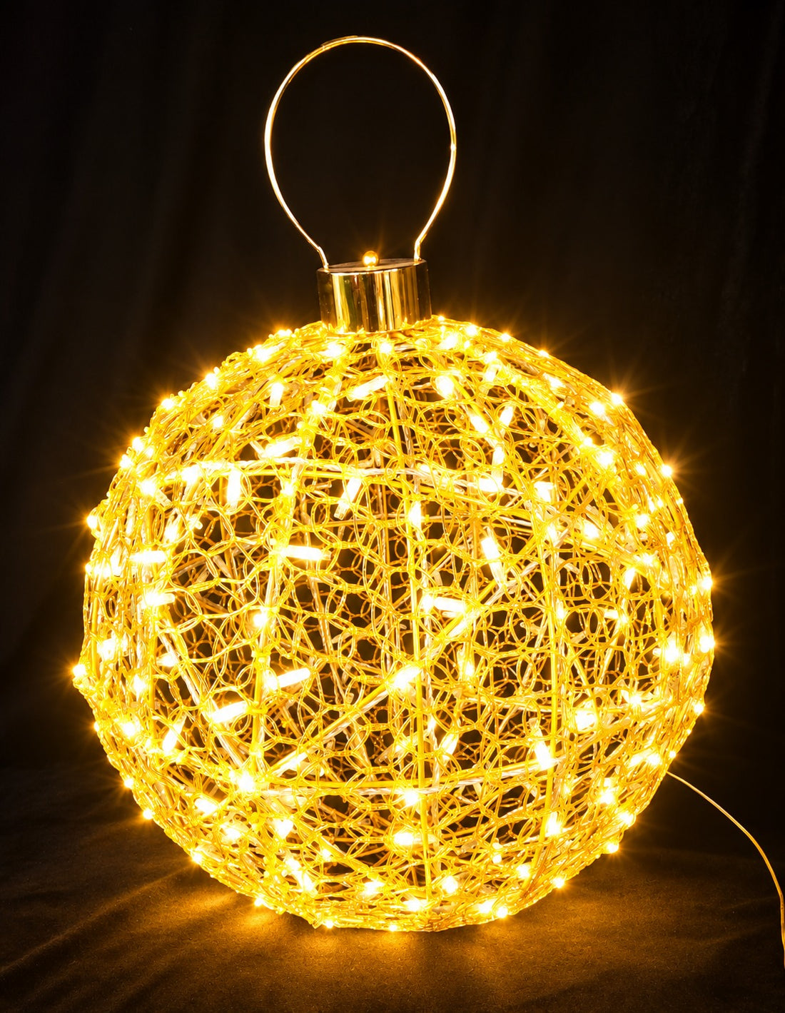 Bonturi Casa Palla Sfera Luminosa con 500 Led di Natale D 95 Cm H 140 Cm GOLD